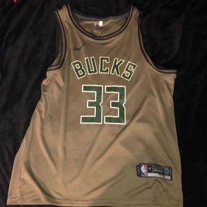 Kareem Abdul-Jabber Bucks Jersey